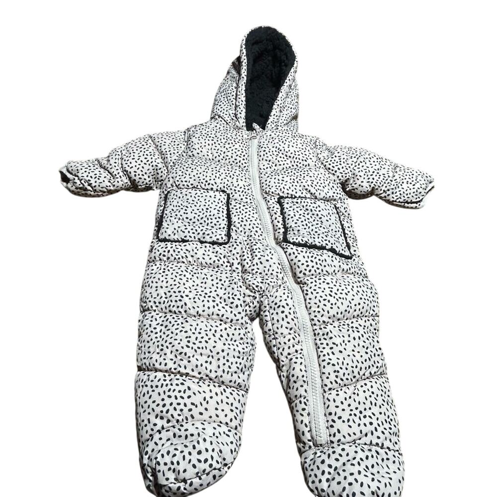 Jessica Simpson infant snowsuit animal print pattern size 6-9 M back/cream